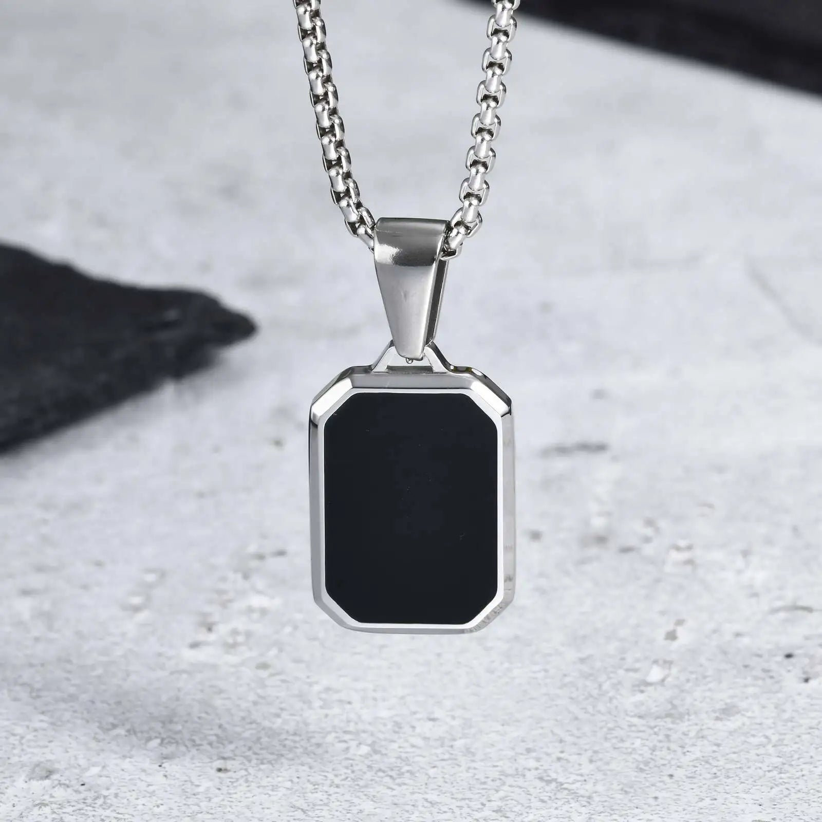 Paul - Geometric Pendant Necklace